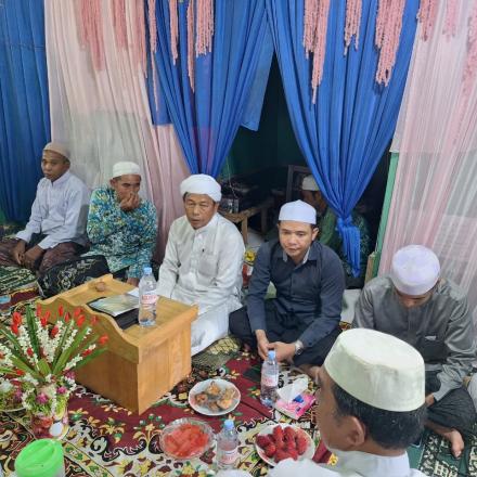 Pambakal Hadiri Acara Isra Mi'raj di Sungai Kapul RT 05